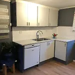 Nyrestaurert Og Koselig Ved Skjelbredvatnet. * Sandvika (Lierne)