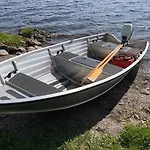 Nyrestaurert Og Koselig Ved Skjelbredvatnet. *