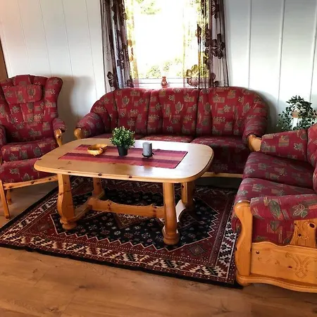 Casa vacanze Nyrestaurert Og Koselig Ved Skjelbredvatnet. *