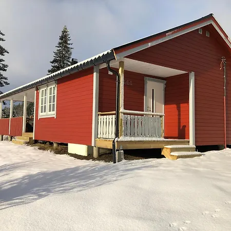 Nyrestaurert Og Koselig Ved Skjelbredvatnet. * Sandvika (Lierne)