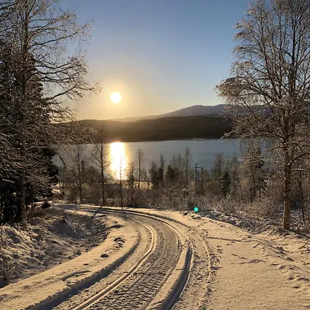 Casa vacanze Nyrestaurert Og Koselig Ved Skjelbredvatnet.