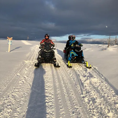 Nyrestaurert Og Koselig Ved Skjelbredvatnet. Casa vacanze