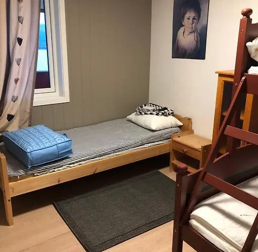 Ferienhaus Nyrestaurert Og Koselig Ved Skjelbredvatnet. *