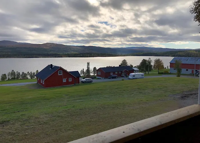 Ferienhaus Nyrestaurert Og Koselig Ved Skjelbredvatnet.