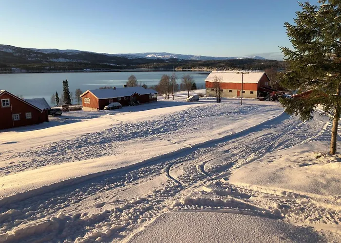 Ferienhaus Nyrestaurert Og Koselig Ved Skjelbredvatnet.